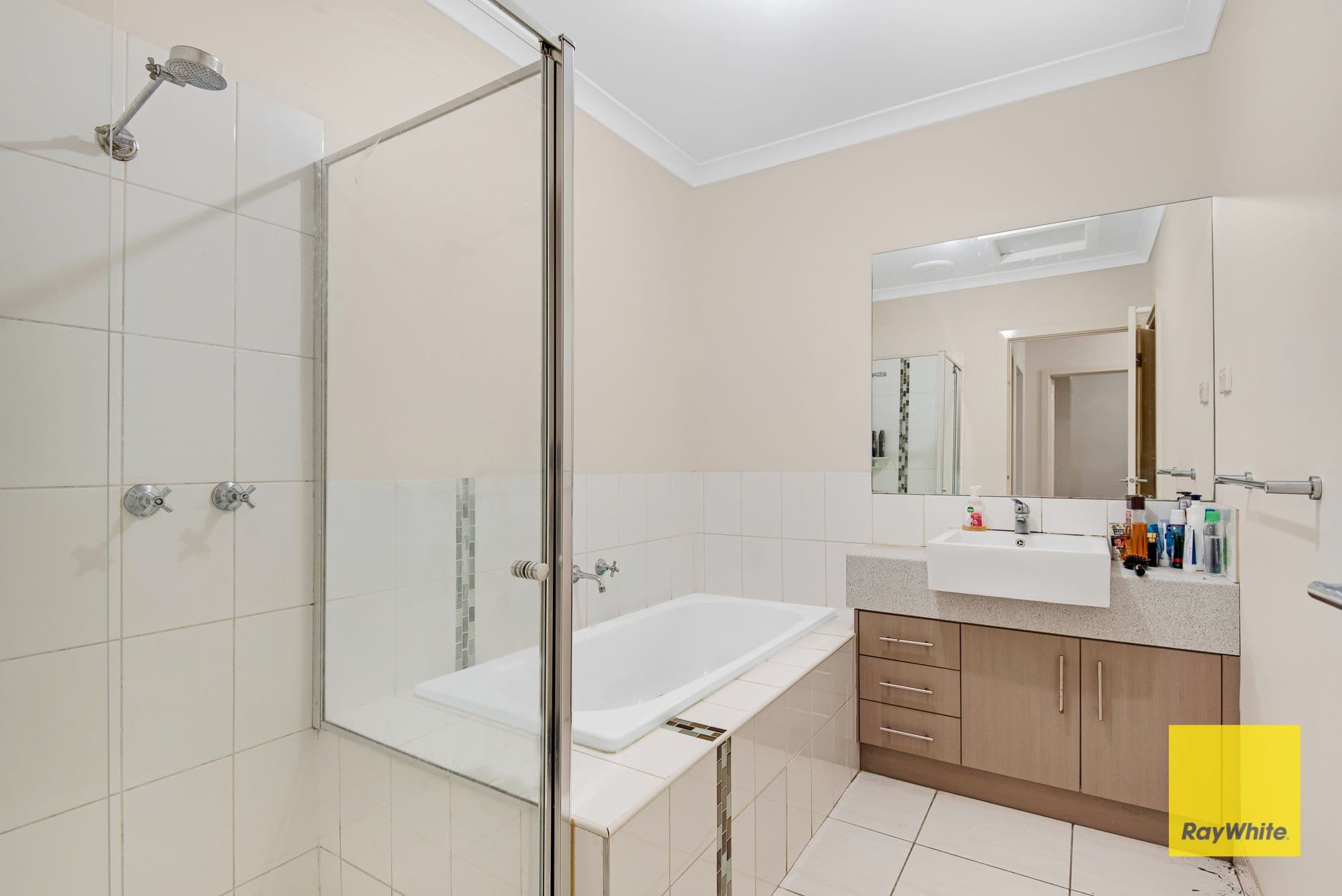 3 Finchley Park Crescent, Tarneit VIC 3029, Tarneit - Thumbnail 4