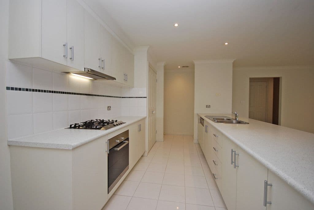 36 Faversham Avenue, Lake Gardens VIC 3355, Lake Gardens - Thumbnail 3