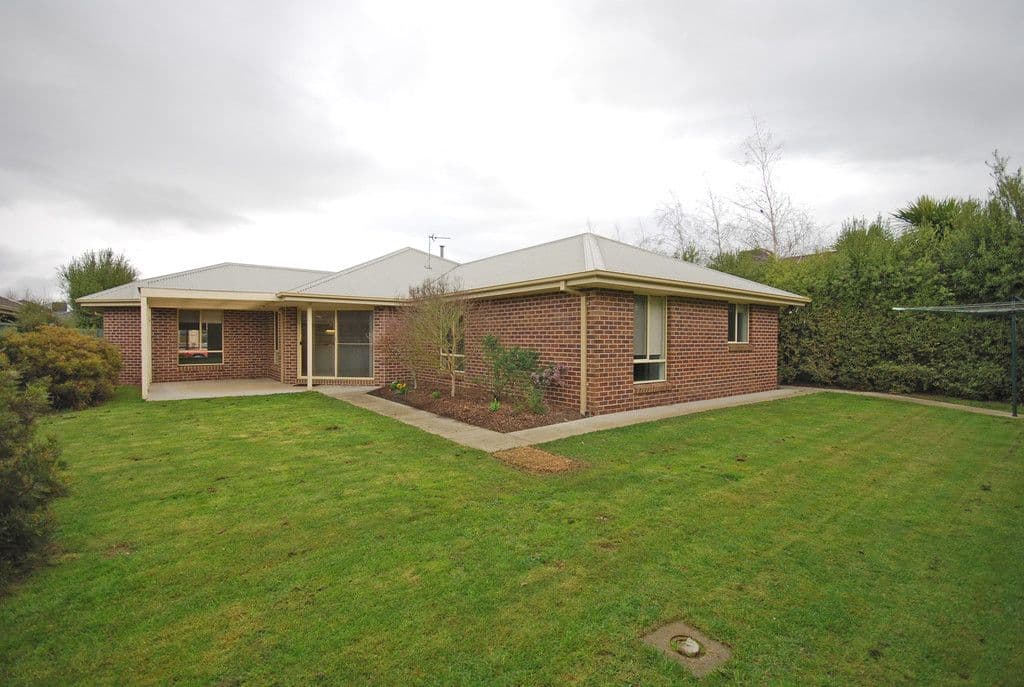 36 Faversham Avenue, Lake Gardens VIC 3355, Lake Gardens - Thumbnail 6