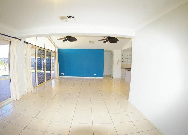 7 Gladstone Court, DECEPTION BAY QLD 4508, Deception Bay - Thumbnail 4