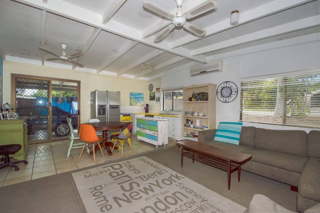 22 Pringle Crescent, Tewantin QLD 4565, Tewantin - Thumbnail 2