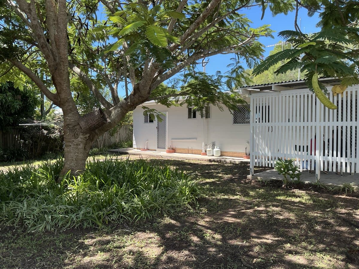 15 Haynes Street, POINT VERNON QLD 4655, Point Vernon - Thumbnail 4