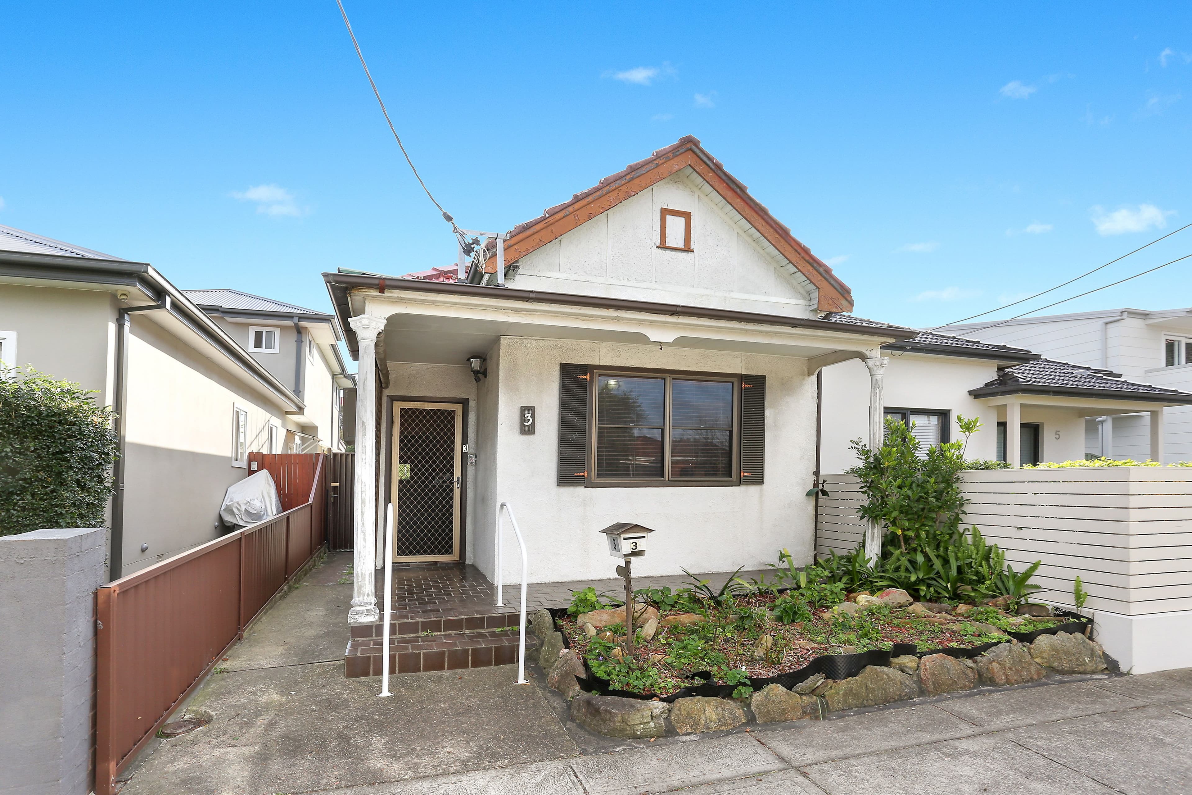 3 George Street, Eastlakes - Image 1