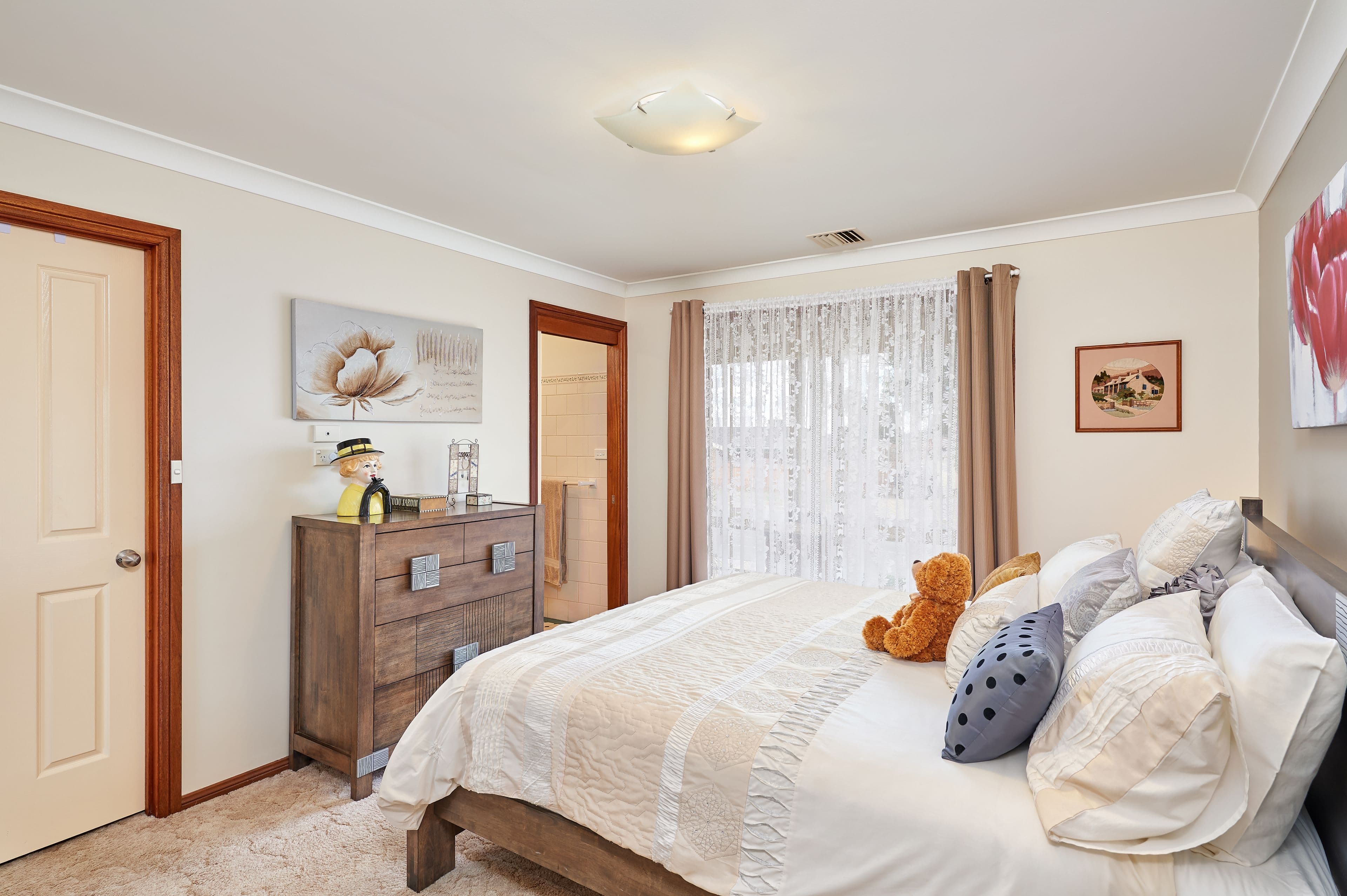 2 Kirrang Avenue, Glenfield Park - Thumbnail 6
