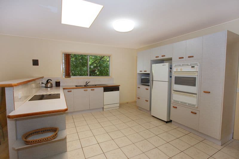 37  Surf Road, ALEXANDRA HEADLAND QLD 4572, Alexandra Headland - Thumbnail 4