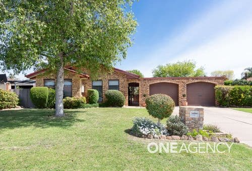 4 WARRAMBOOL Crescent, Glenfield Park, Glenfield Park - Image 1