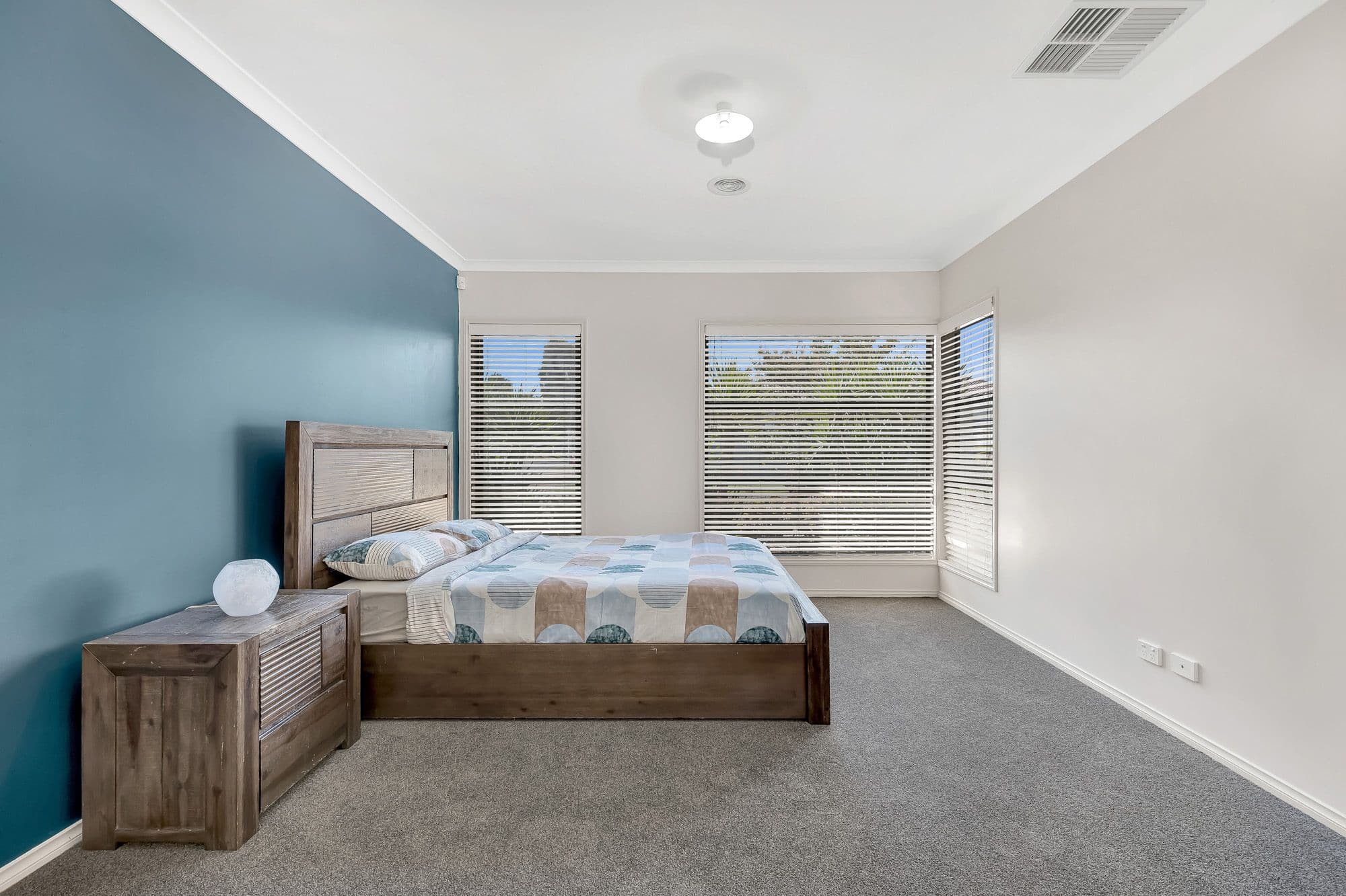 2 Salvinia Street, Manor Lakes VIC 3024, Manor Lakes - Thumbnail 2