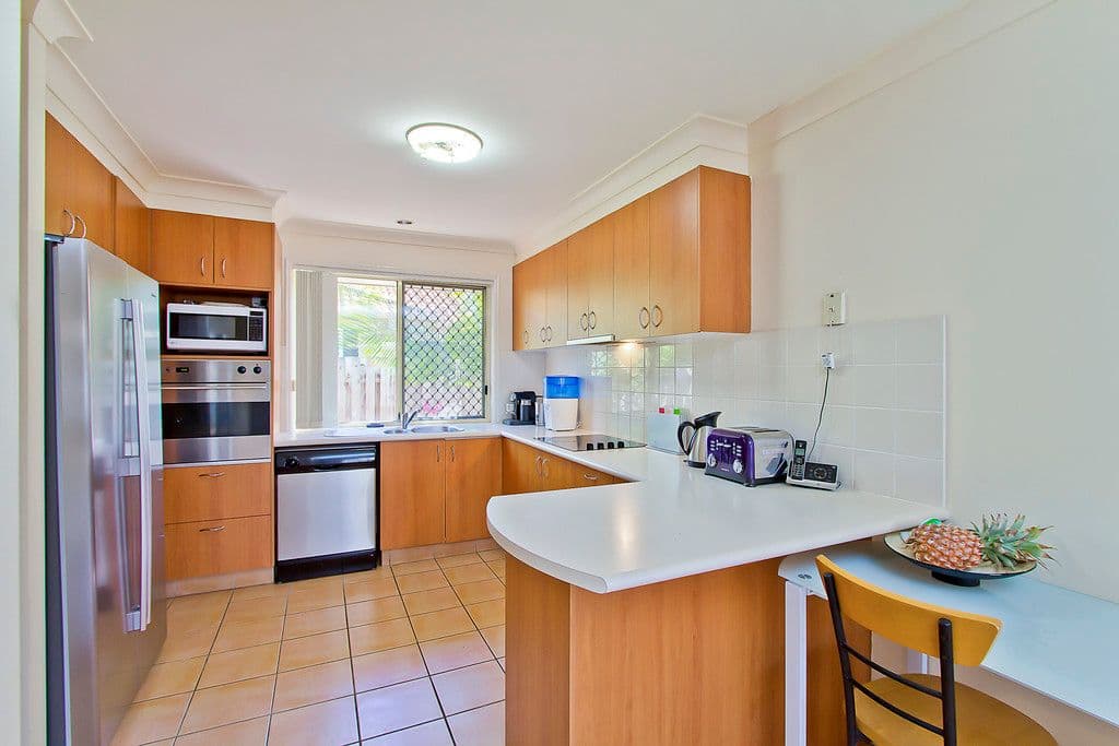 6 Daryl Drive, VARSITY LAKES QLD 4227, Varsity Lakes - Thumbnail 2