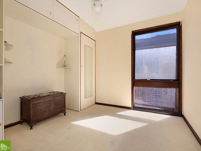 57 Captain Cook Drive, Barrack Heights - Thumbnail 4
