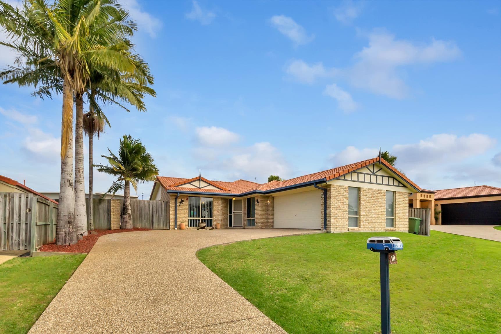 10 Silverash Street, Oxenford QLD 4210, Oxenford - Thumbnail 2