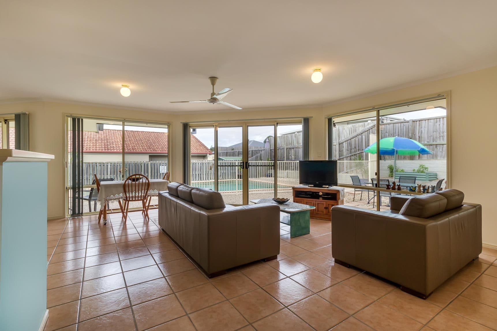 10 Silverash Street, Oxenford QLD 4210, Oxenford - Thumbnail 6