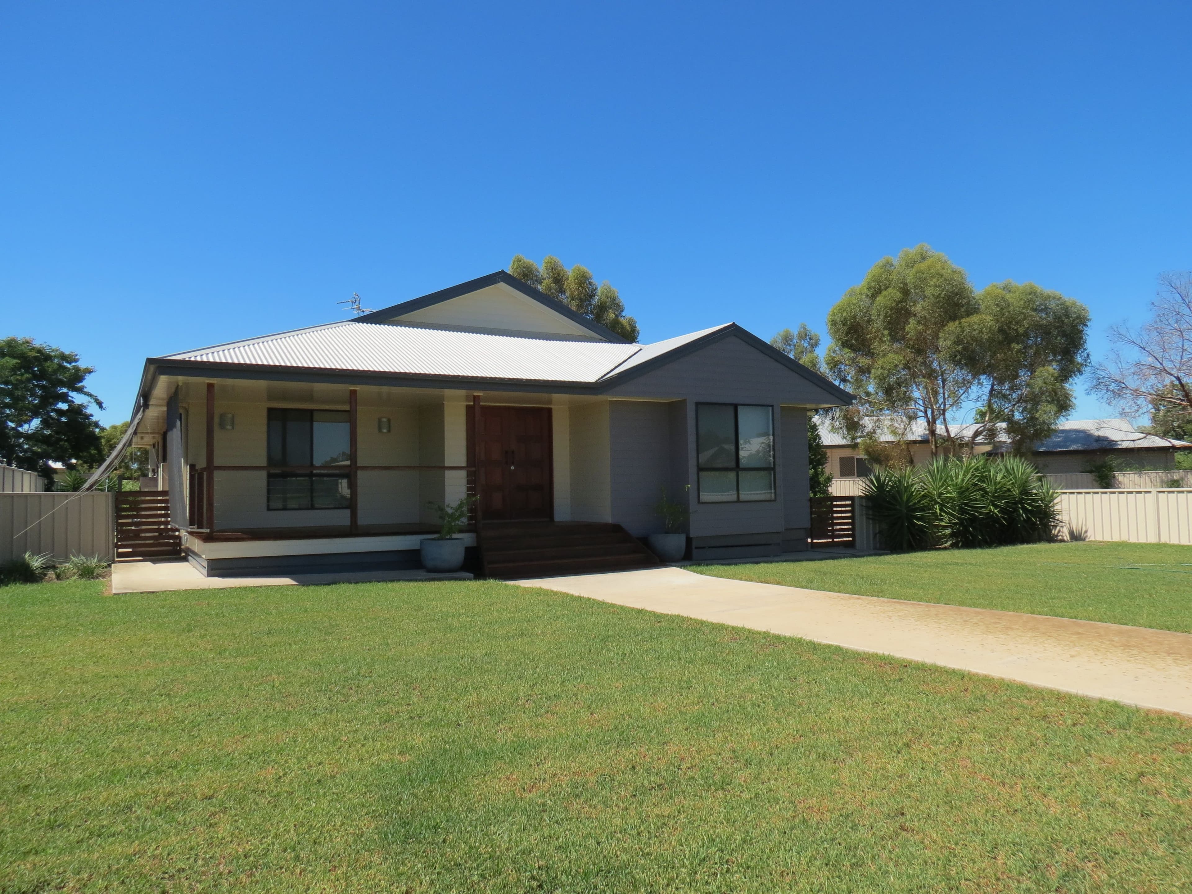 1 Norman Court, Roma QLD 4455, Roma - Image 1