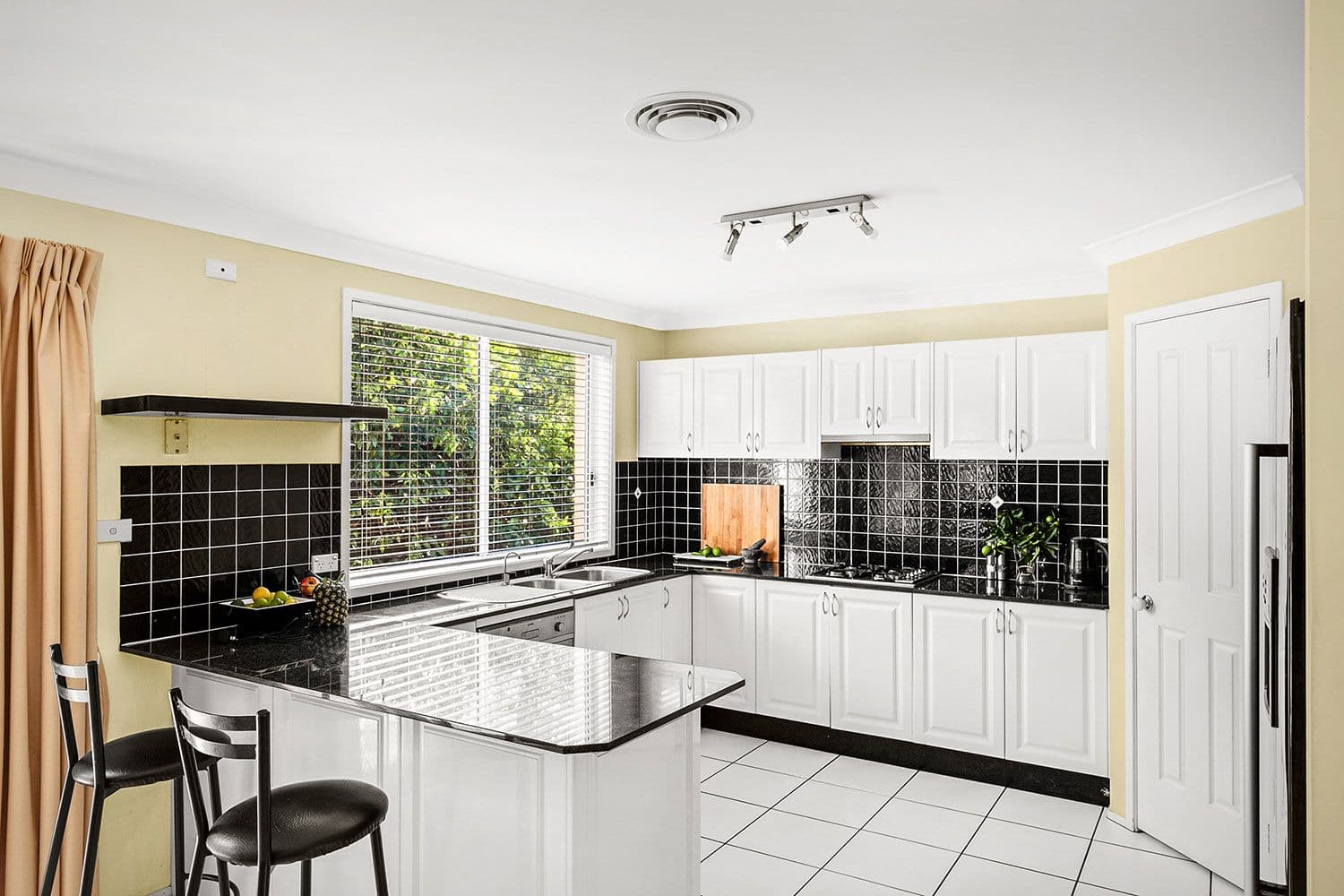 102 Chepstow Drive, Castle Hill NSW 2154, Castle Hill - Thumbnail 5