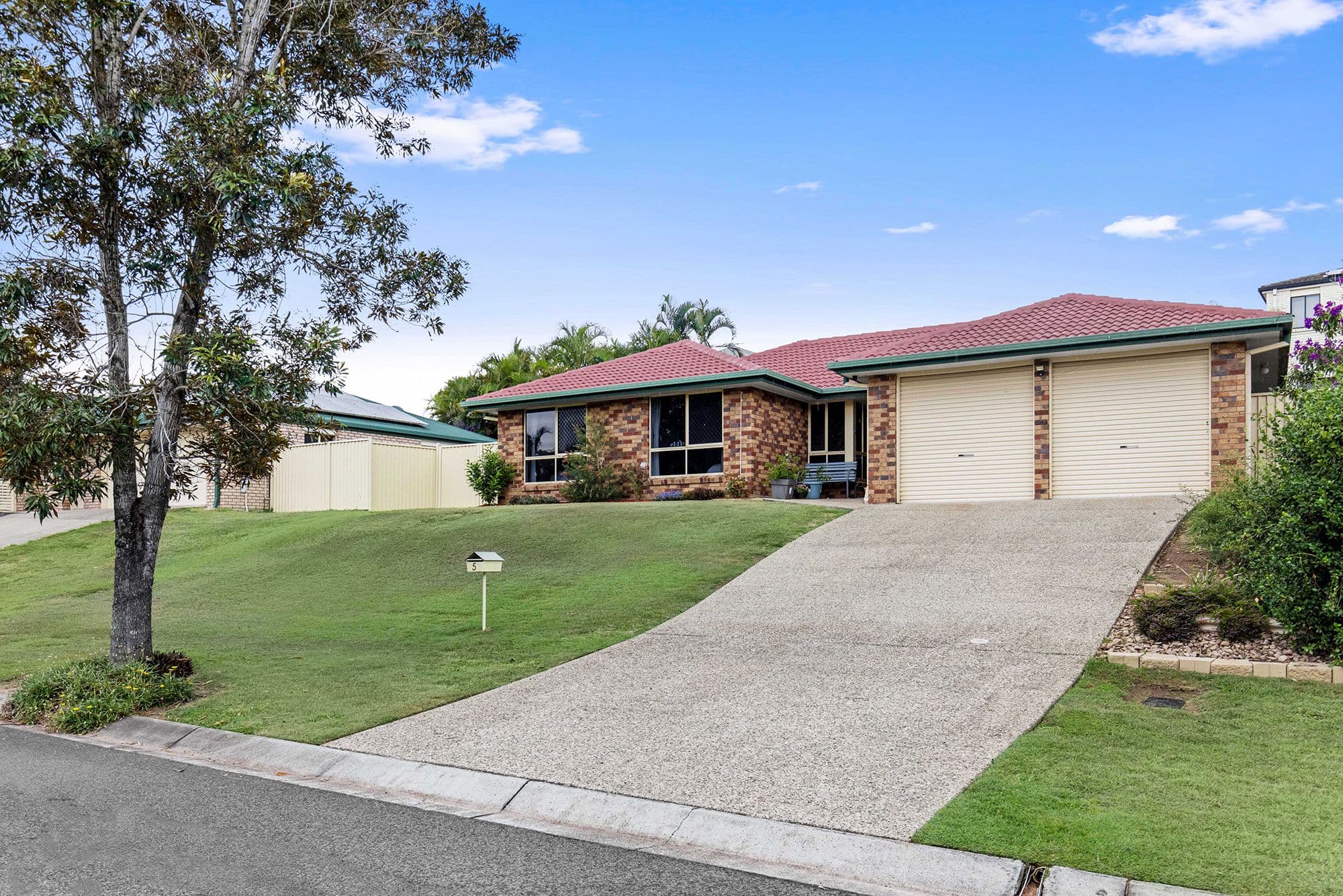 5 Hazlehead Place, Oxley QLD 4075, Oxley - Image 1