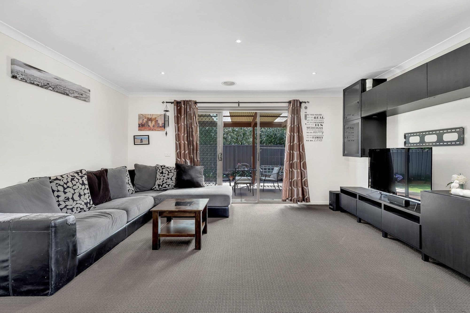 34 Goodenia Avenue, Manor Lakes VIC 3024, Manor Lakes - Thumbnail 2