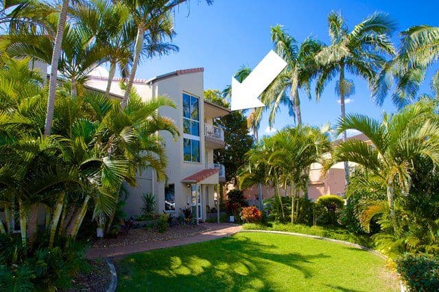 22 Jennifer Avenue, RUNAWAY BAY QLD 4216, Runaway Bay - Thumbnail 2