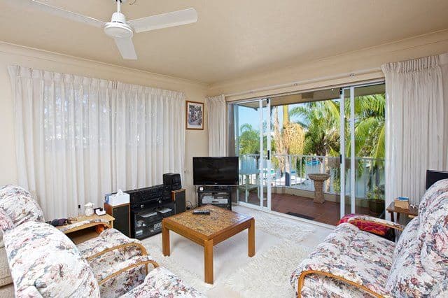 22 Jennifer Avenue, RUNAWAY BAY QLD 4216, Runaway Bay - Thumbnail 5