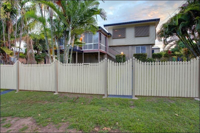 1 Karanya Street, MOUNT LOUISA QLD 4814, Mount Louisa - Thumbnail 4