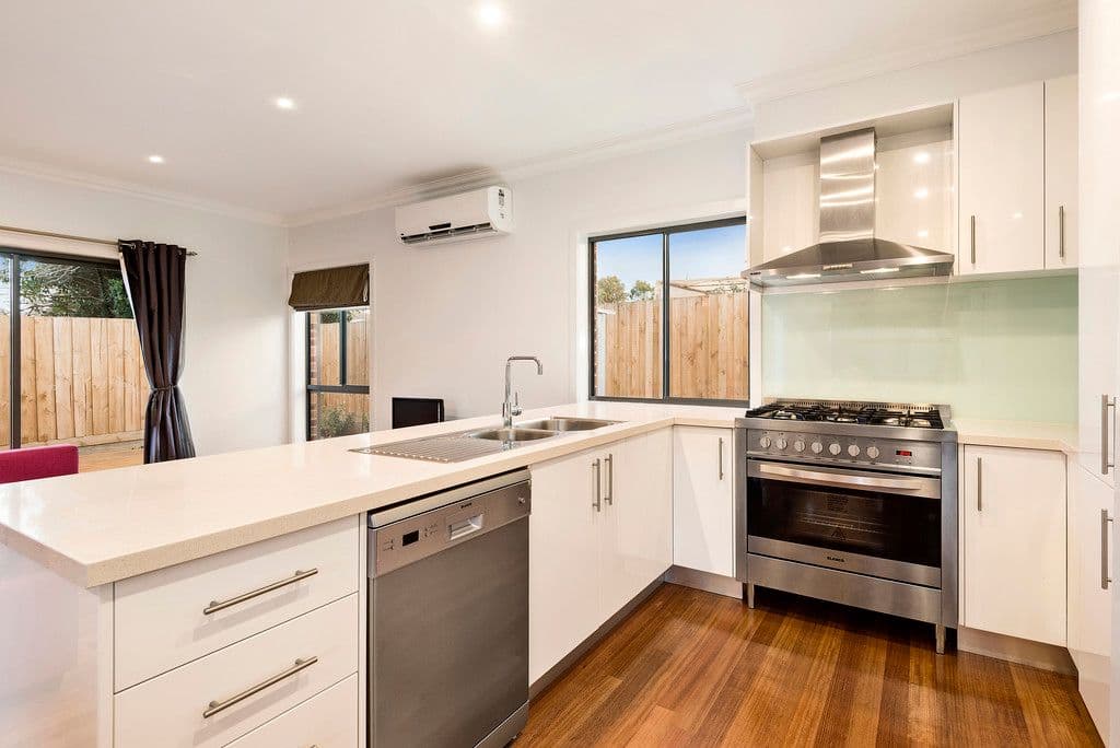 16 Elizabeth Street, OAKLEIGH EAST VIC 3166, Oakleigh East - Thumbnail 3