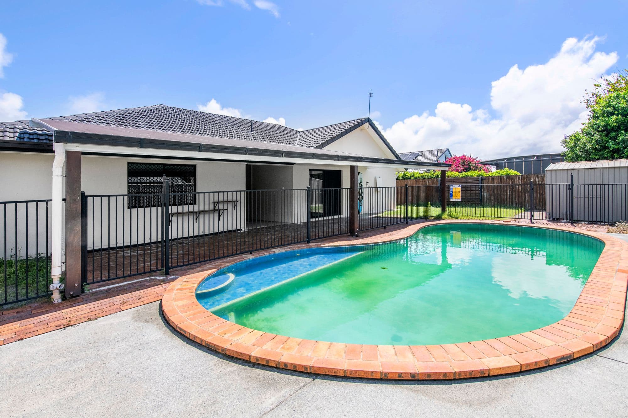 6 Menindee Avenue, Coombabah QLD 4216, Coombabah - Thumbnail 2