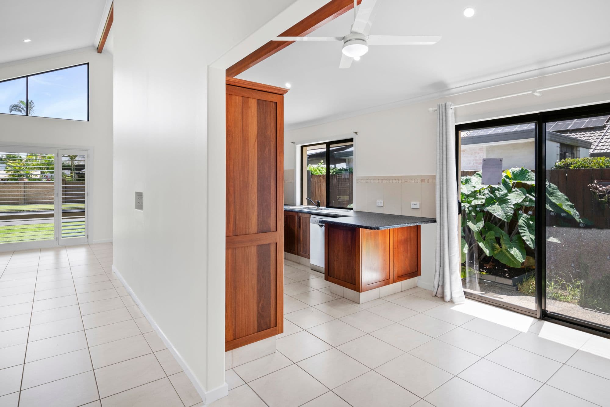 6 Menindee Avenue, Coombabah QLD 4216, Coombabah - Thumbnail 7