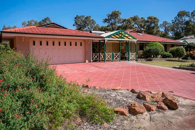 18 Flora Terrace, LESMURDIE WA 6076, Lesmurdie - Image 1