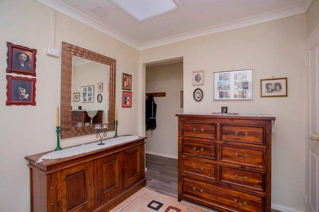 18 Flora Terrace, LESMURDIE WA 6076, Lesmurdie - Thumbnail 5