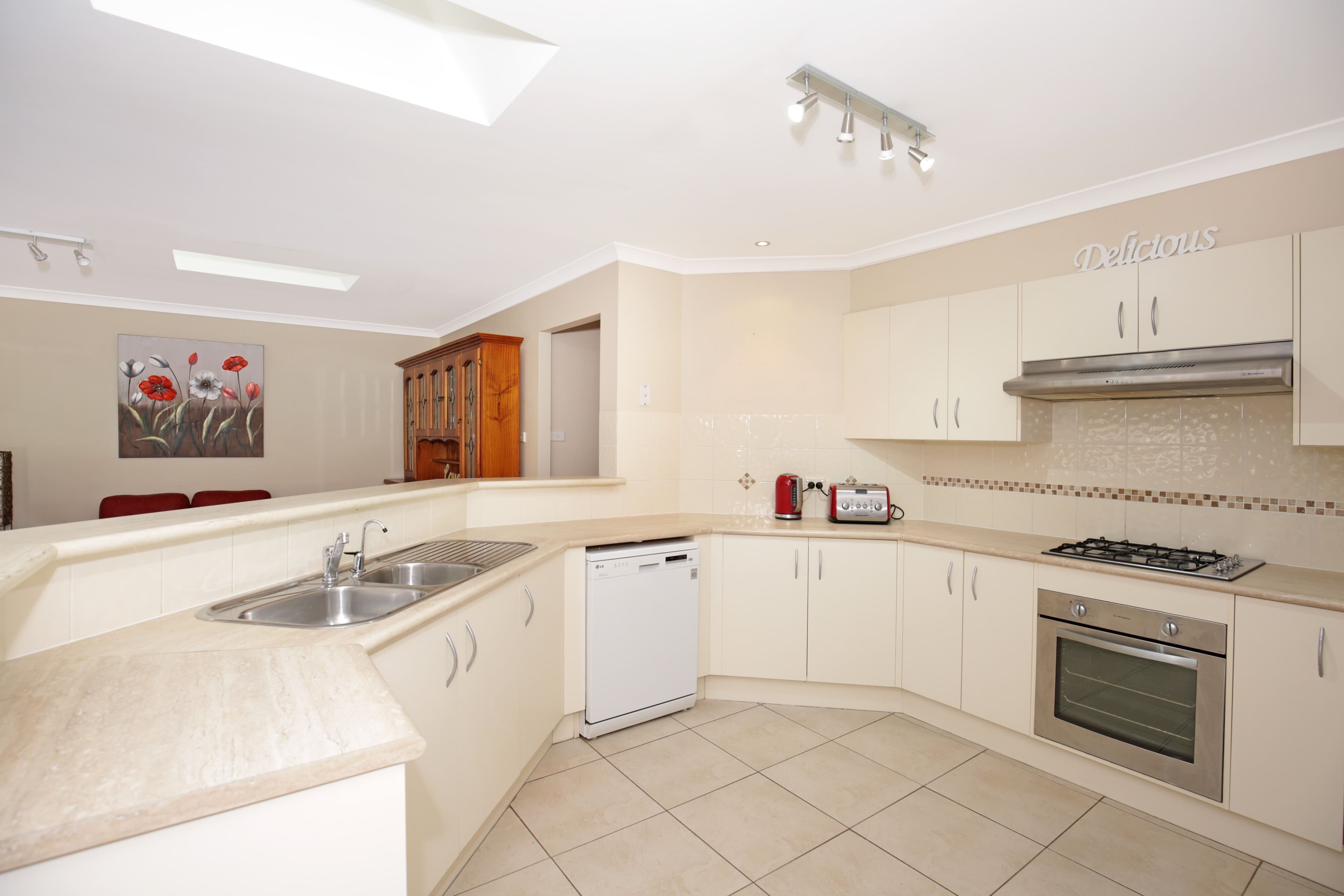 26 Mintbush Crescent, Worrigee - Thumbnail 4