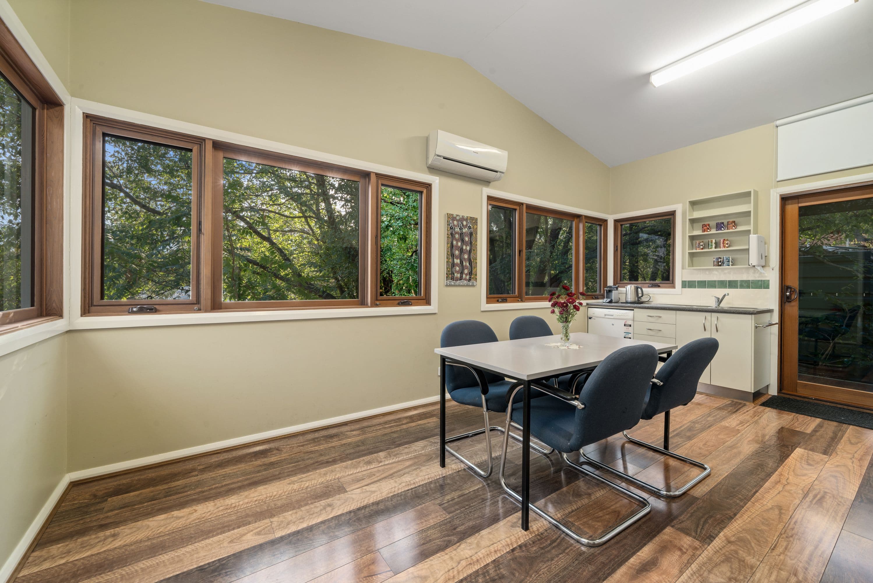 33 Victoria Street, Hall ACT 2618, Hall - Thumbnail 7