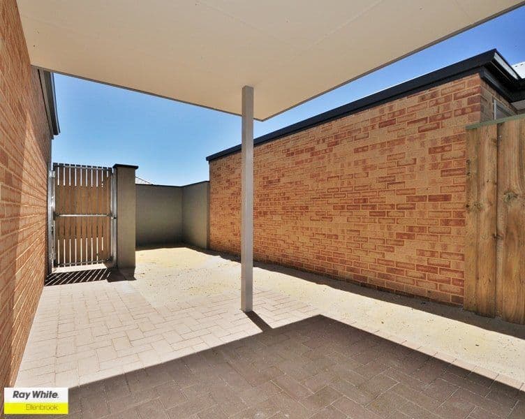 27 Grassdale Parkway, ELLENBROOK WA 6069, Ellenbrook - Thumbnail 4