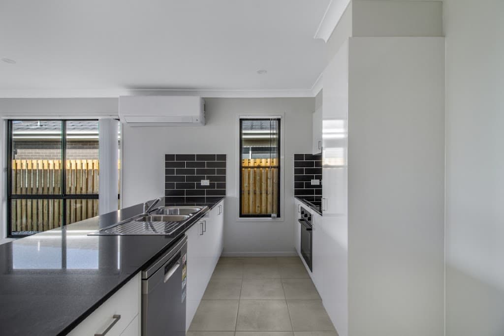 45 Barnyard Drive, Park Ridge, QLD, 4125, Park Ridge - Thumbnail 3