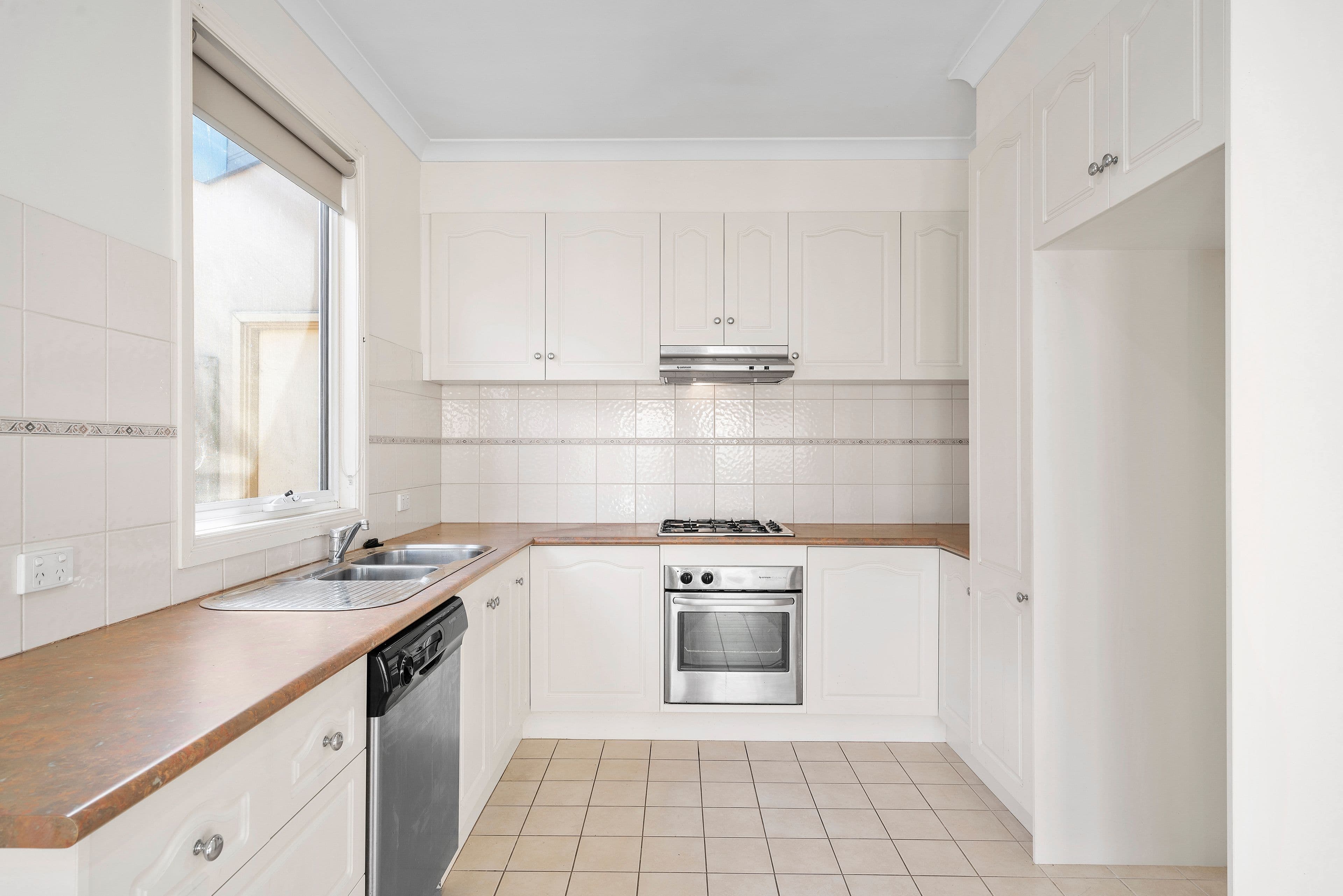 21 Sunbrook Court, Sunbury VIC 3429, Sunbury - Thumbnail 3