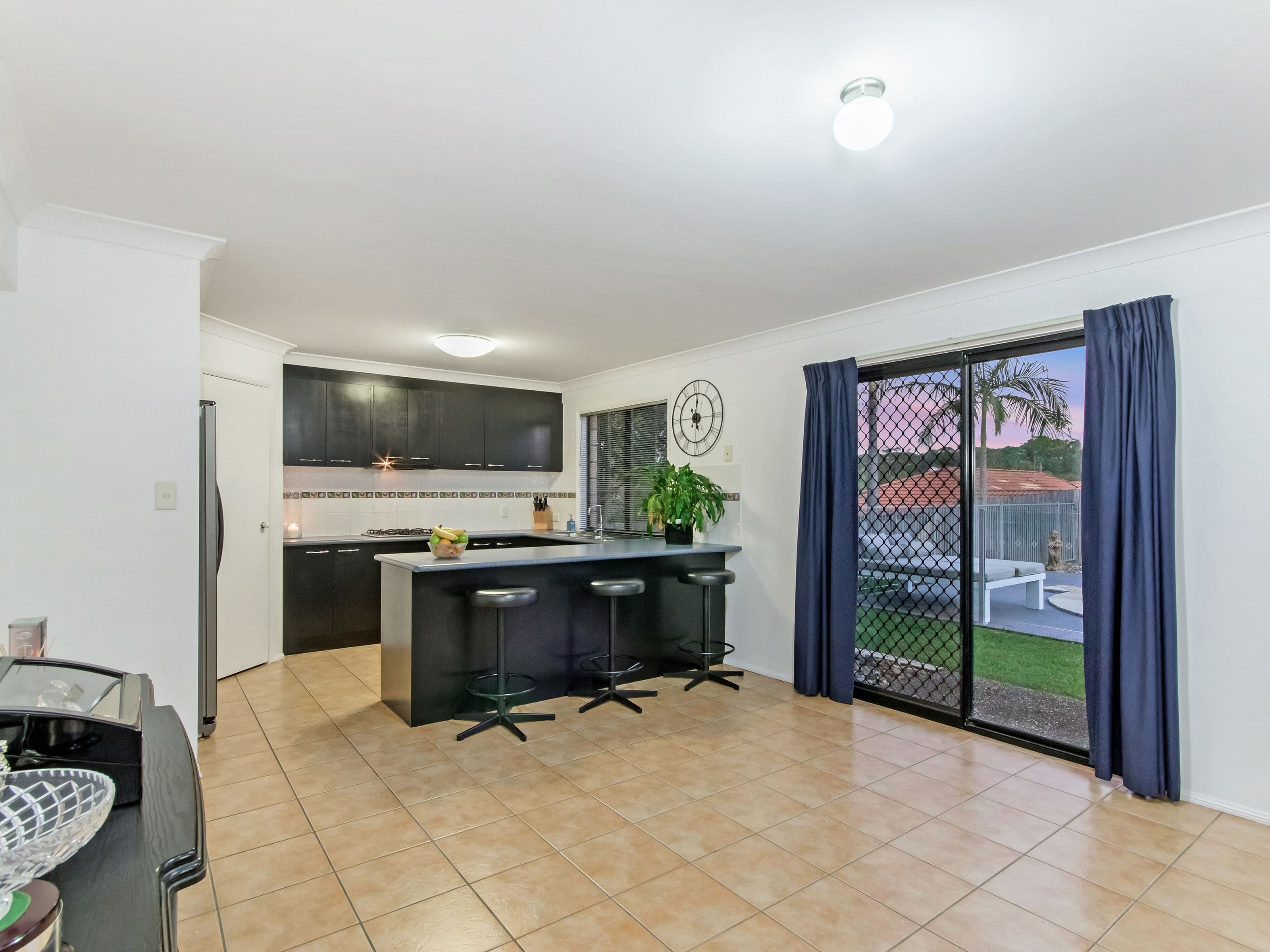 15 Palm Street, Pacific Pines QLD 4211, Pacific Pines - Thumbnail 6