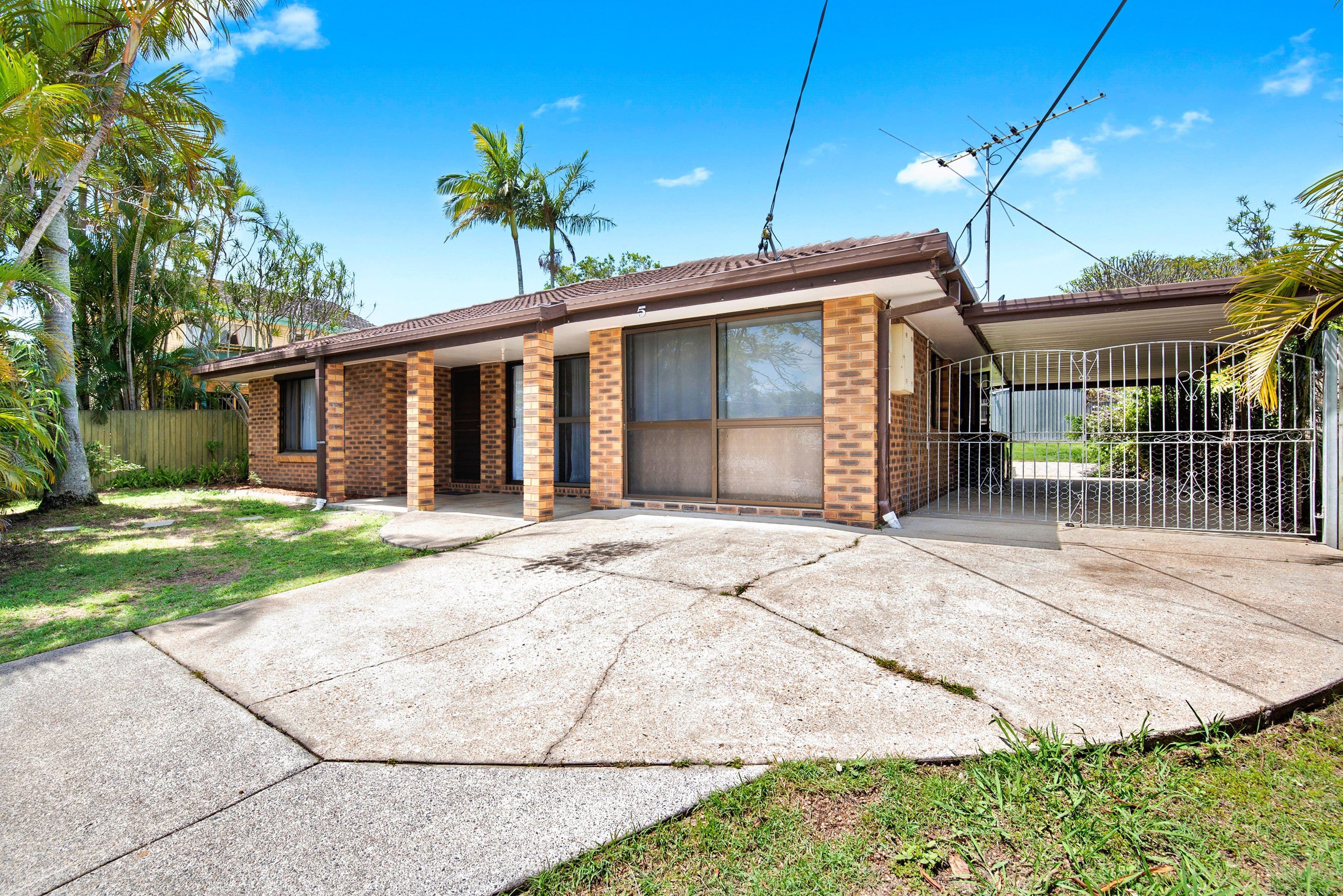 5 Ashmole Road, Redcliffe QLD 4020, Redcliffe - Image 1