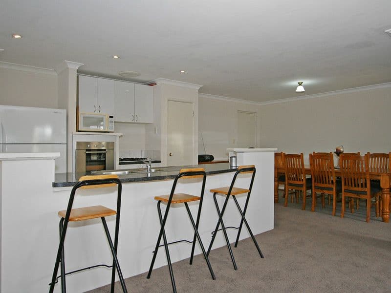 2 Bramley Way, BIBRA LAKE WA 6163, Bibra Lake - Thumbnail 4