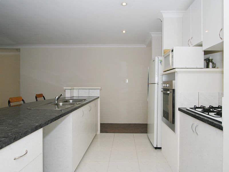 2 Bramley Way, BIBRA LAKE WA 6163, Bibra Lake - Thumbnail 5