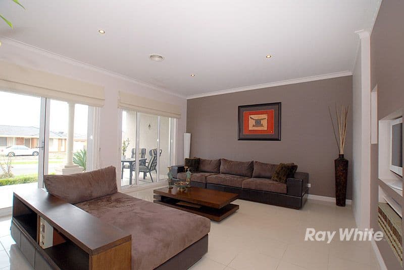 1 Kurnwill Place, BERWICK VIC 3806, Berwick - Thumbnail 3