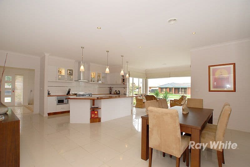 1 Kurnwill Place, BERWICK VIC 3806, Berwick - Thumbnail 6