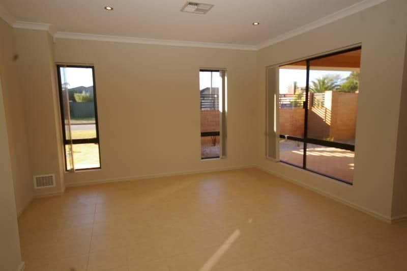 52 Ivanhoe Street, MORLEY WA 6062, Morley - Thumbnail 5
