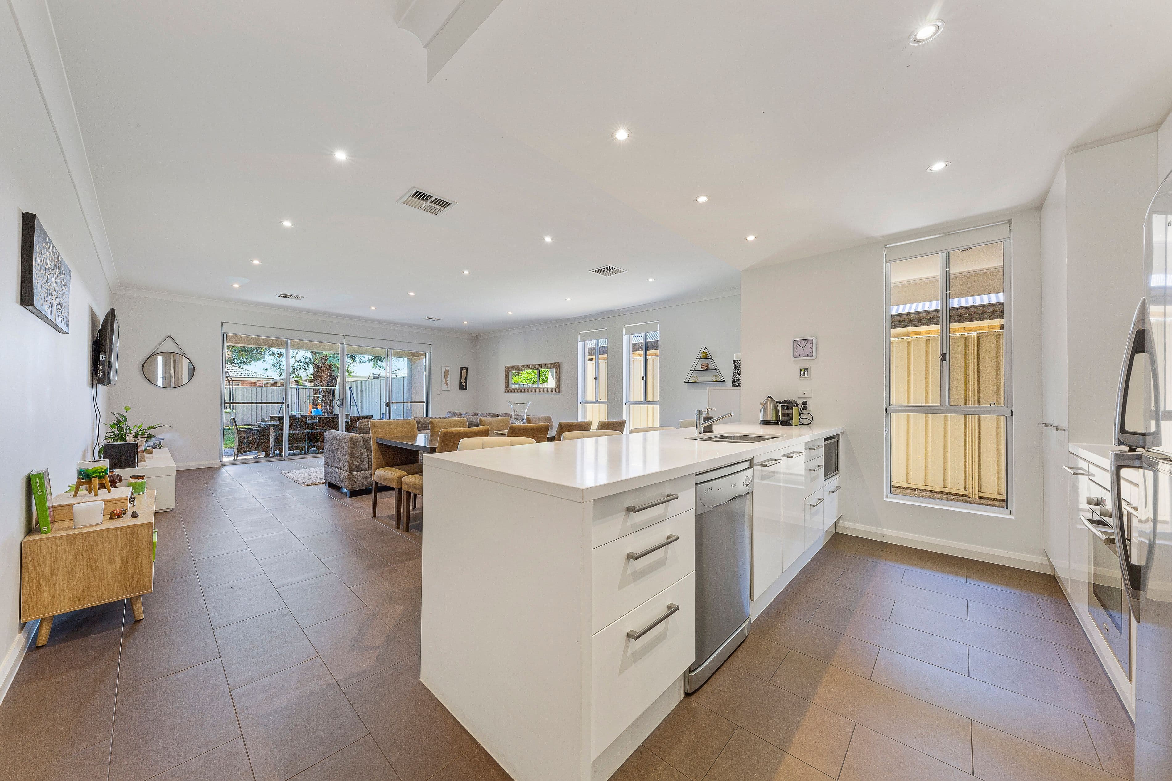 30 Bolingbroke Avenue, Henley Beach SA 5022, Henley Beach - Thumbnail 6