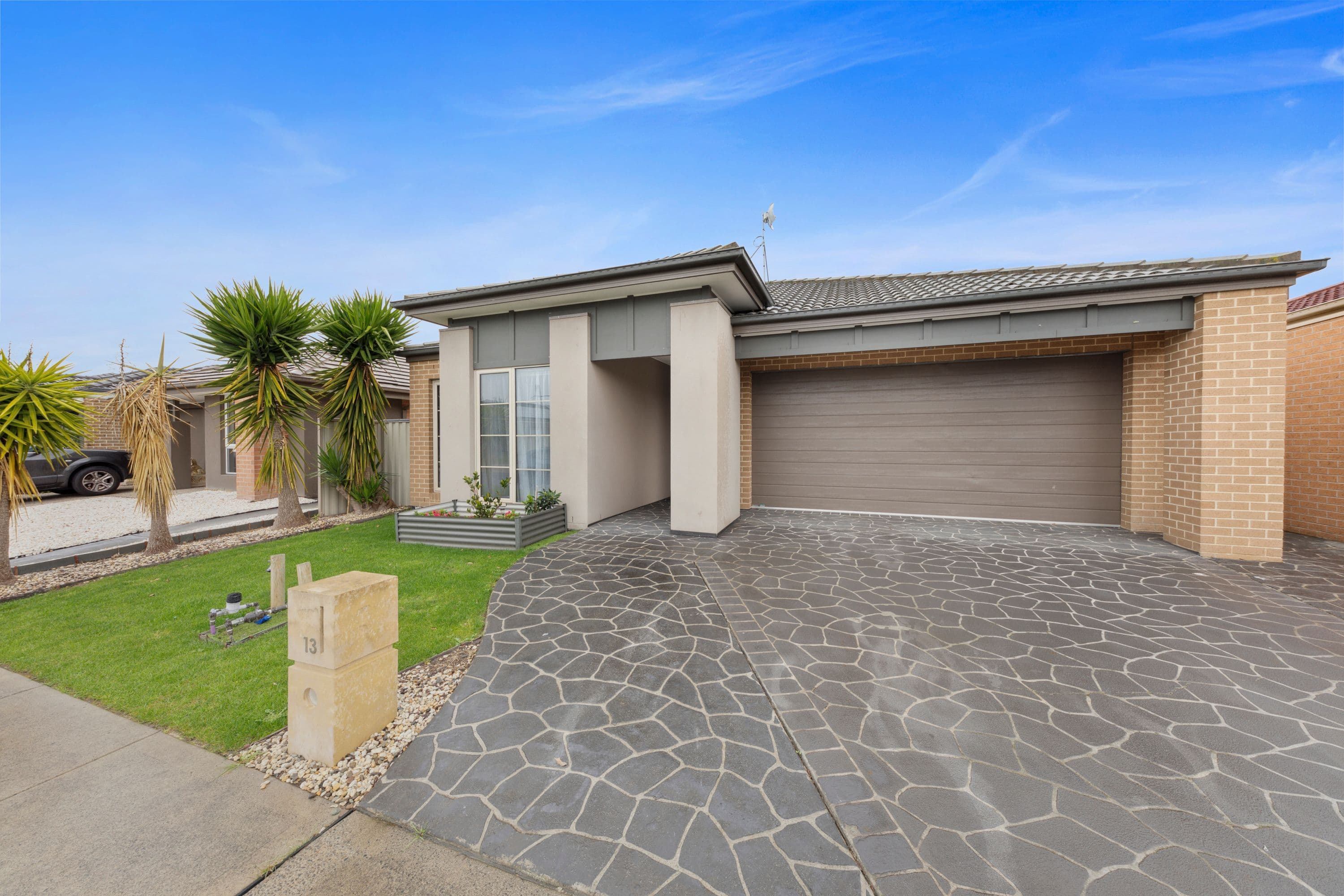 13 Willowtree Drive, Pakenham VIC 3810, Pakenham - Thumbnail 2