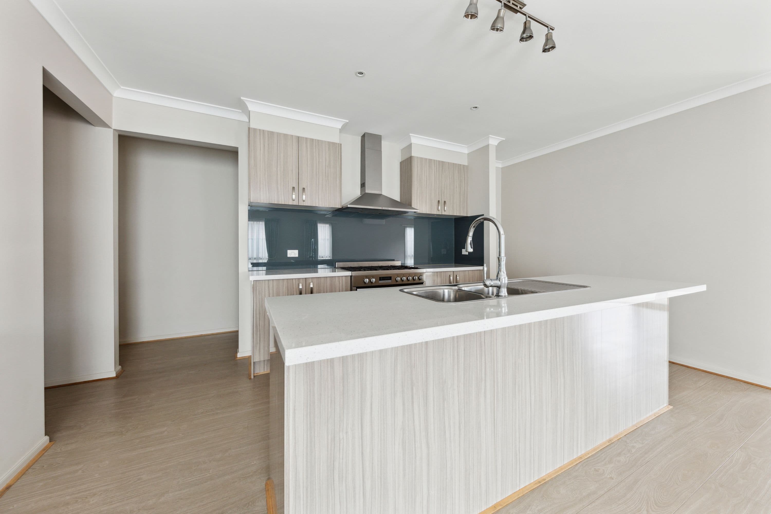 13 Willowtree Drive, Pakenham VIC 3810, Pakenham - Thumbnail 4