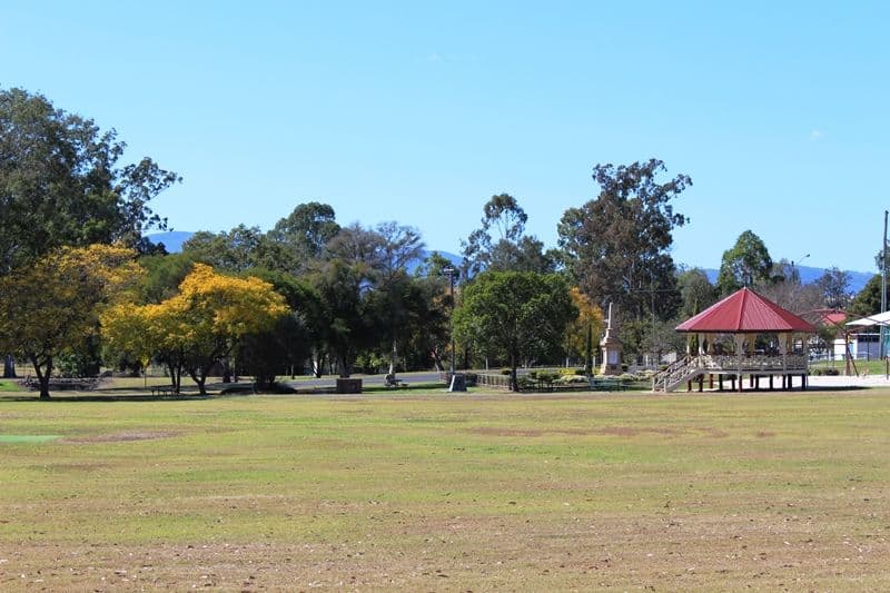 6 Mangerton Street, TOOGOOLAWAH QLD 4313, Toogoolawah - Thumbnail 2
