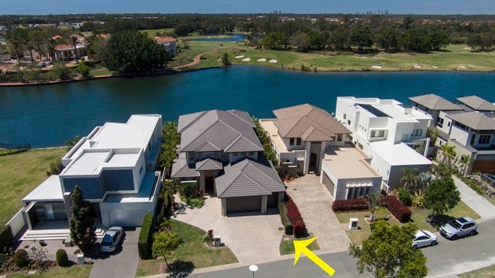 6177 Murten Court, Hope Island QLD 4212, Hope Island - Thumbnail 2