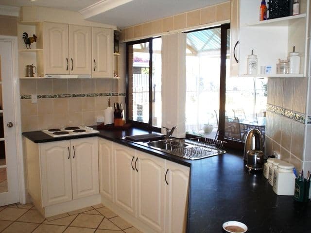 42 Shipbourne Way, HUNTINGDALE WA 6110, Huntingdale - Thumbnail 3