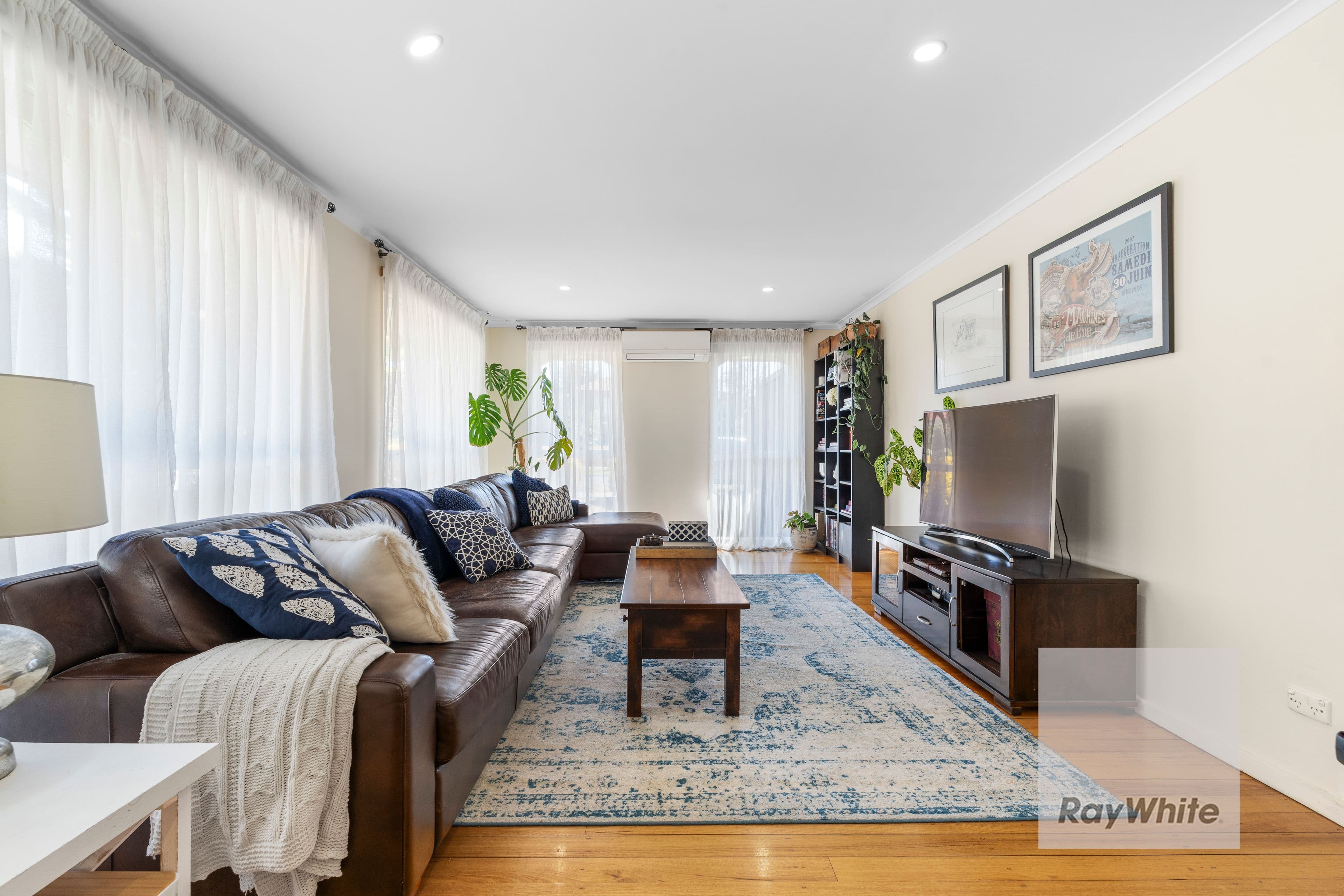 8 Virginia Crescent, Bundoora VIC 3083, Bundoora - Thumbnail 2
