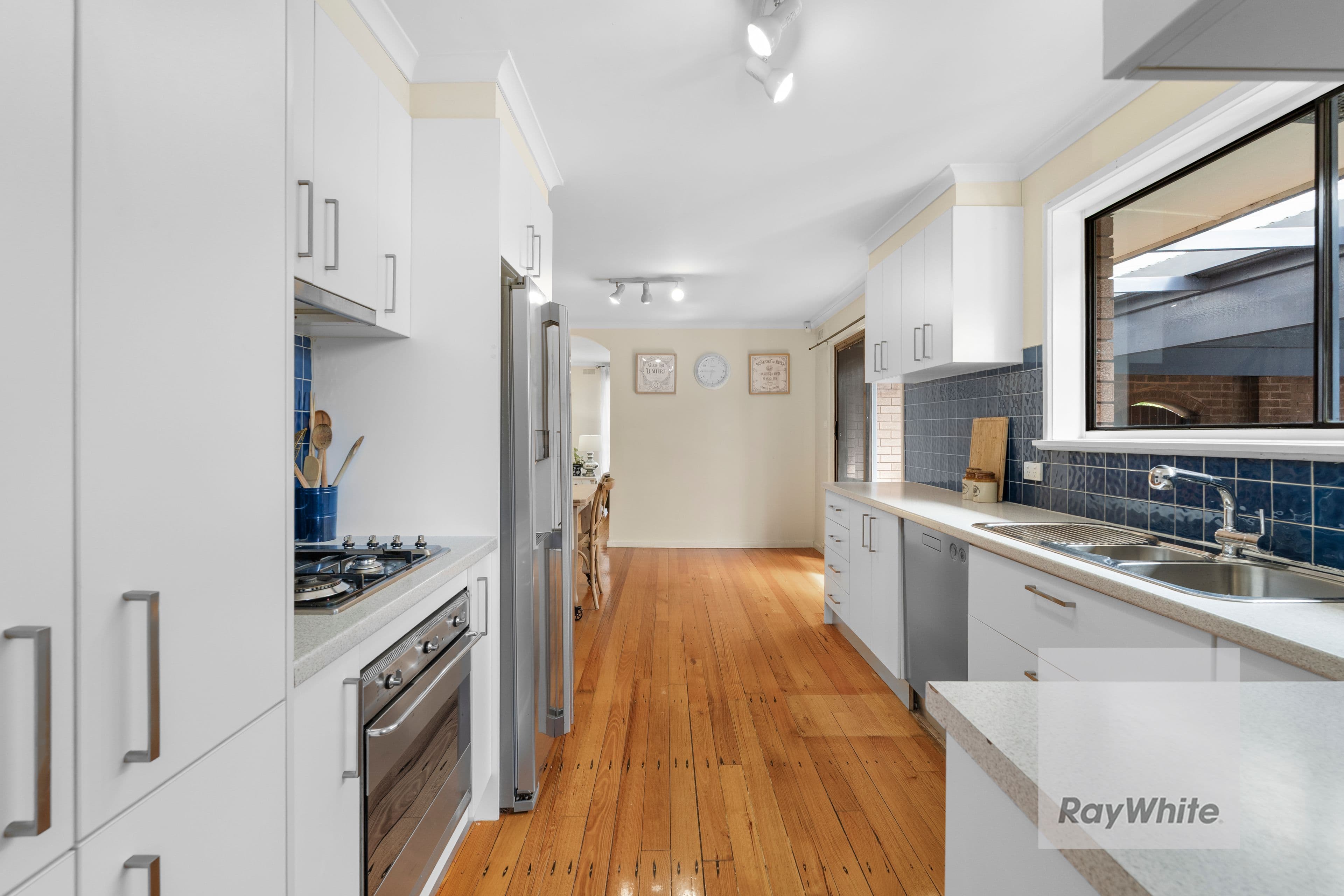 8 Virginia Crescent, Bundoora VIC 3083, Bundoora - Thumbnail 4