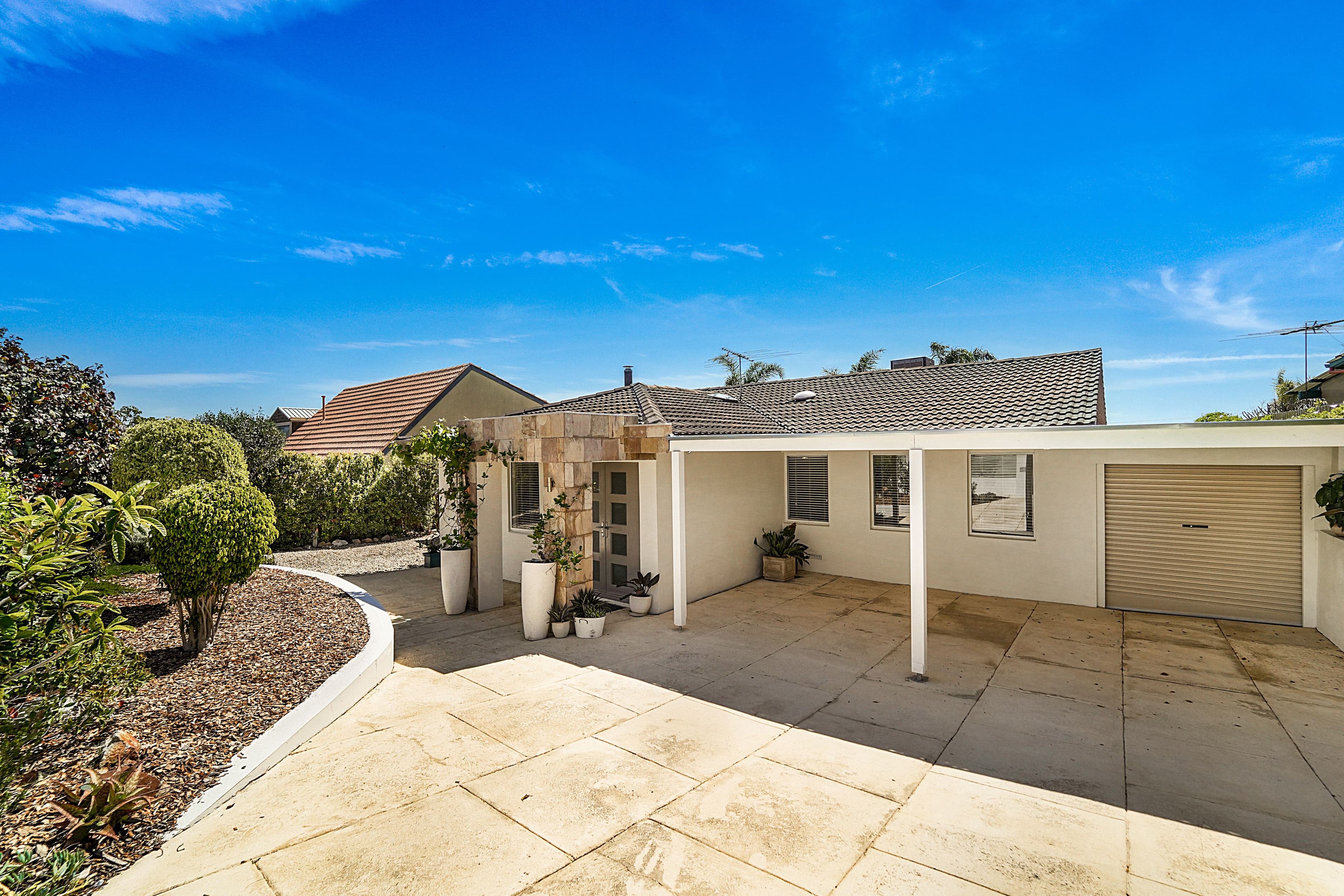 33 Koombana Way, Kallaroo WA 6025, Kallaroo - Thumbnail 2