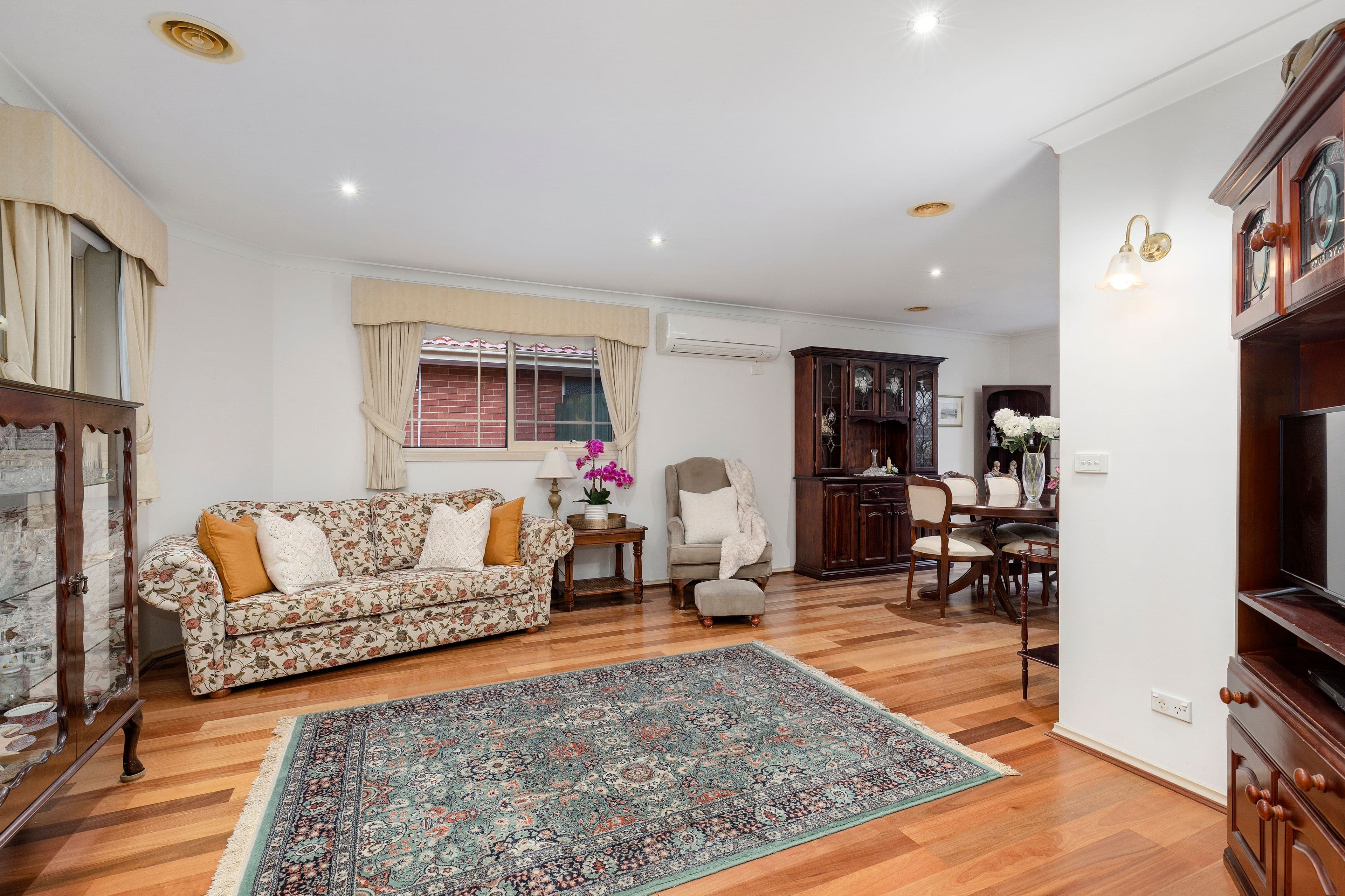 121 Weatherall Road, Cheltenham VIC 3192, Cheltenham - Thumbnail 2