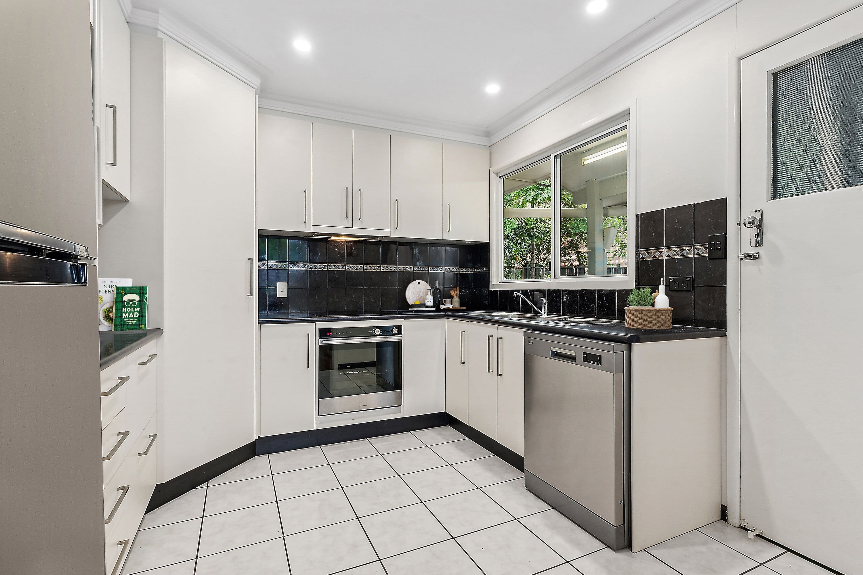 65 Rolleston Street, Keperra QLD 4054, Keperra - Thumbnail 4